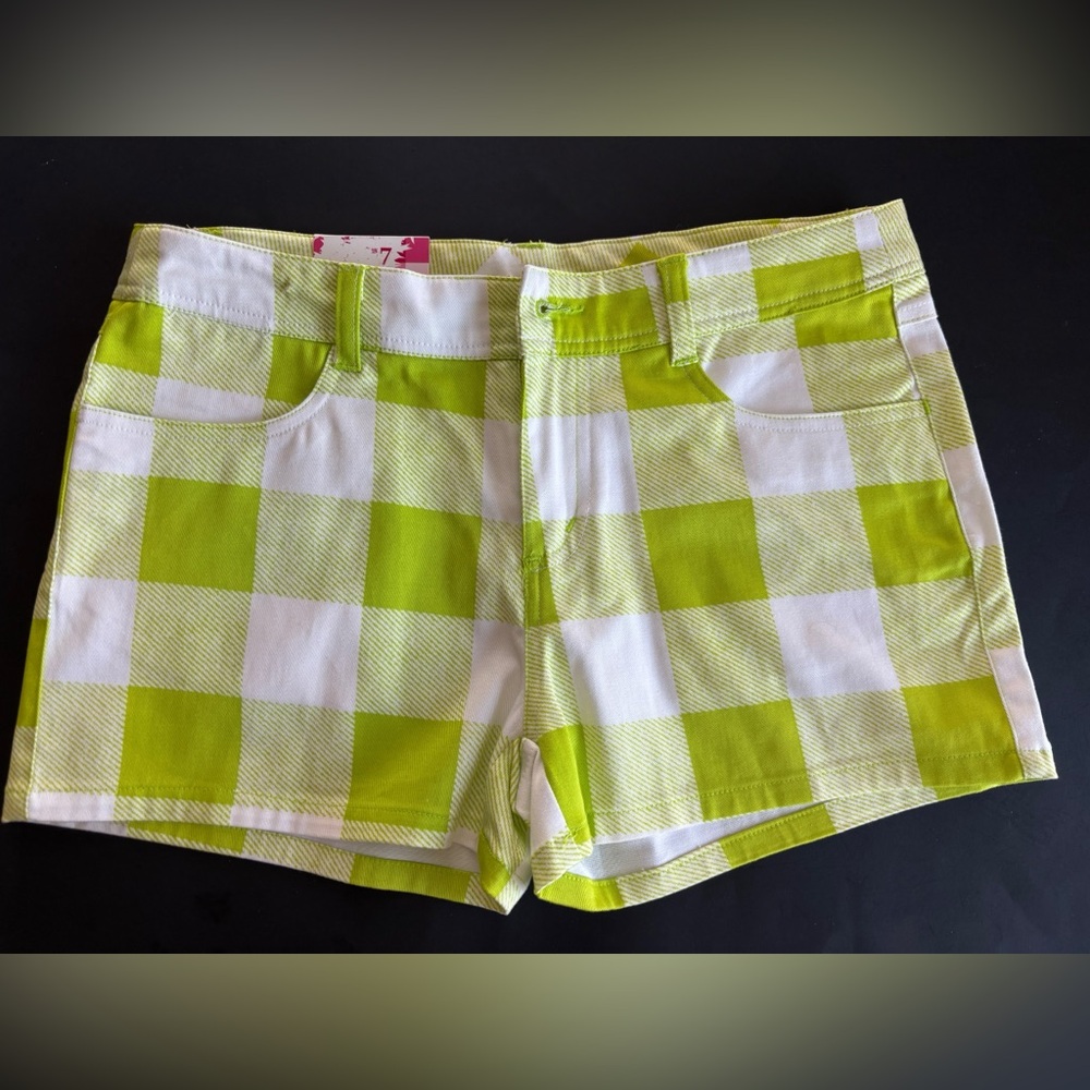 Cream Brulee Shorts - Women’s Lime Green/White, Checkered Shorts. Size 7